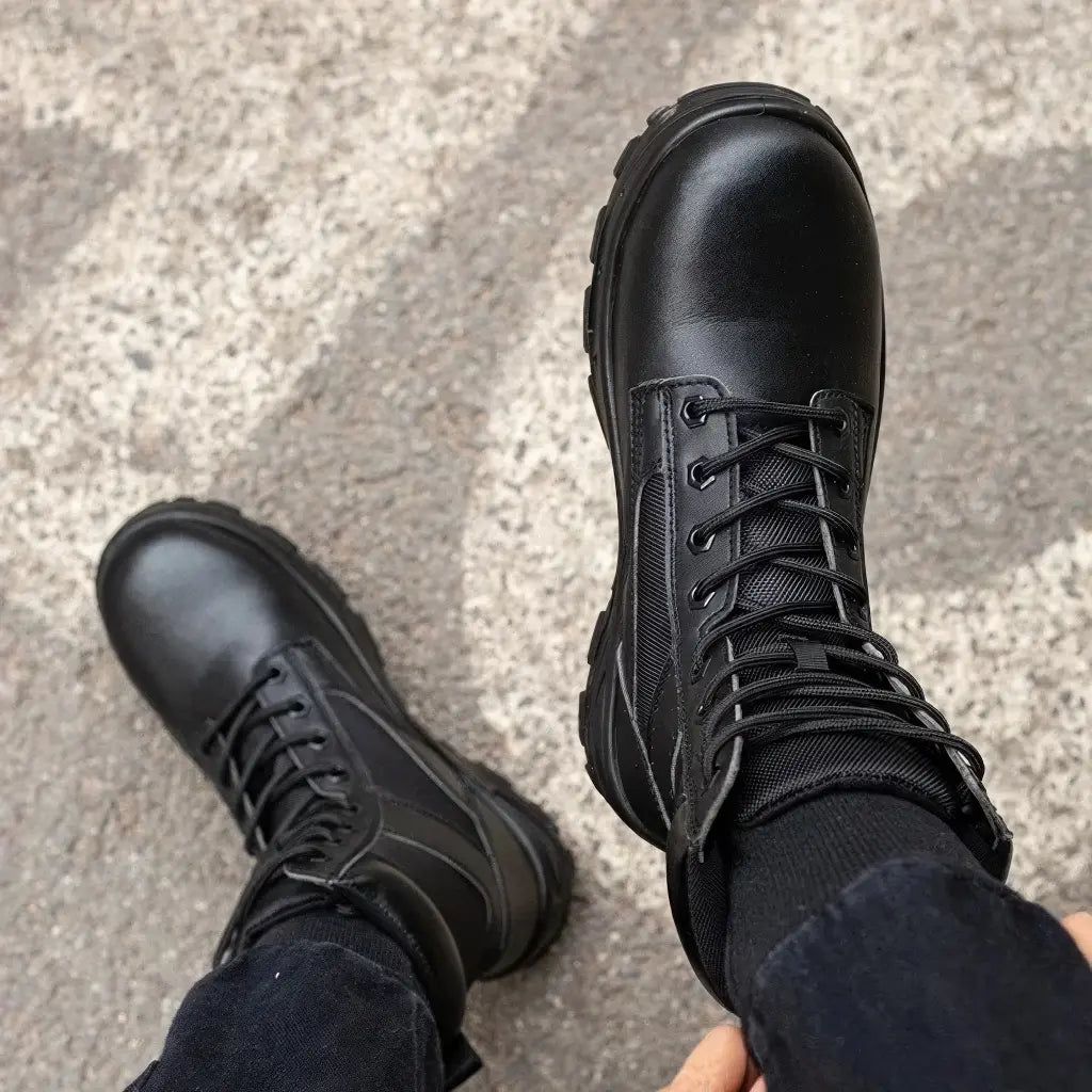 Chaussures Militaires Montagne Noires