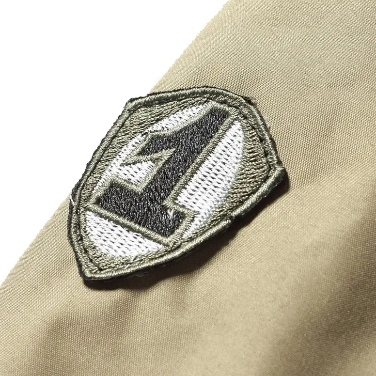 Veste Militaire avec Écusson