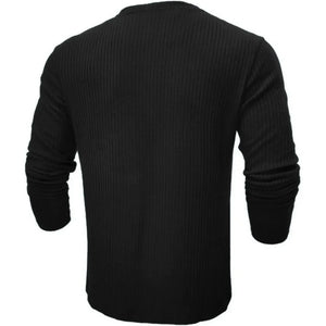 Dos du pull militaire noir en côtes verticales